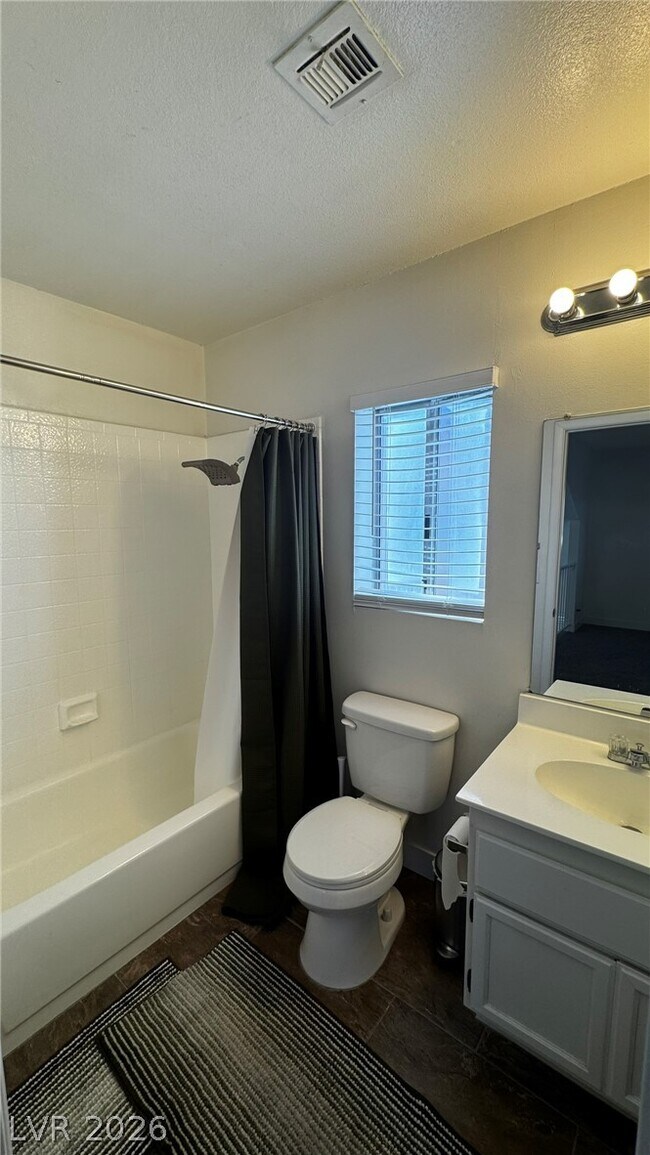 Building Photo - 317 Warmside Dr