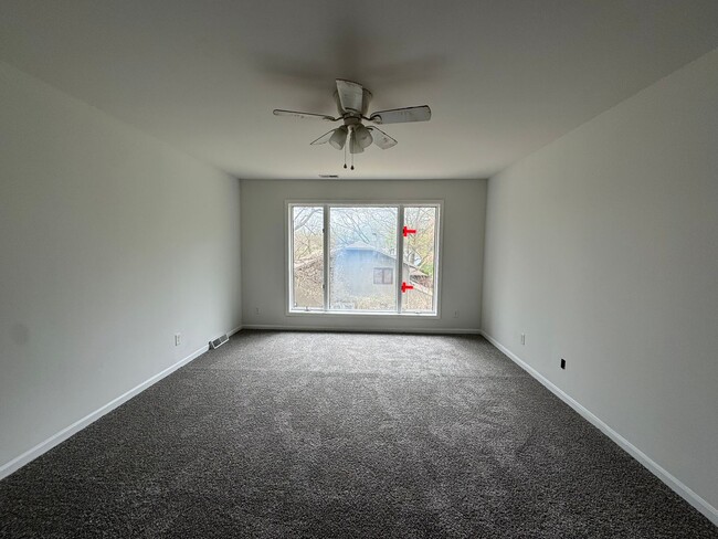 Building Photo - 201- 203 Briarcrest Ct