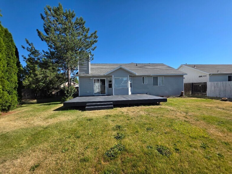 Building Photo - 2122 W 1345 N