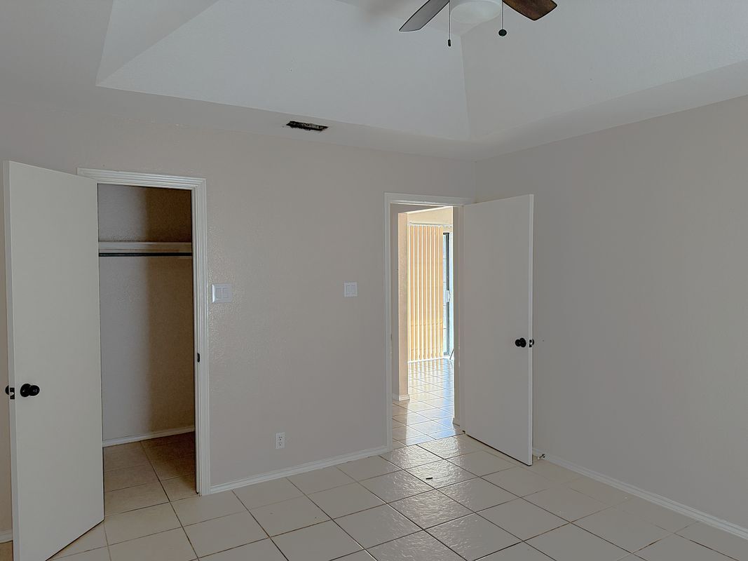 Building Photo - 716 Mynah Ave
