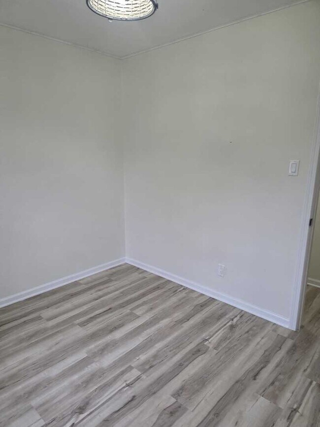 Building Photo - 4905 143rd Pl