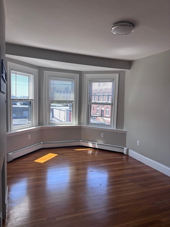 Building Photo - 548 E Broadway