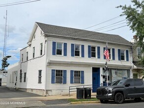 Building Photo - 12 S Main St
