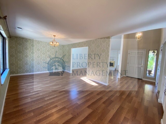 Building Photo - 6223 N West Ave