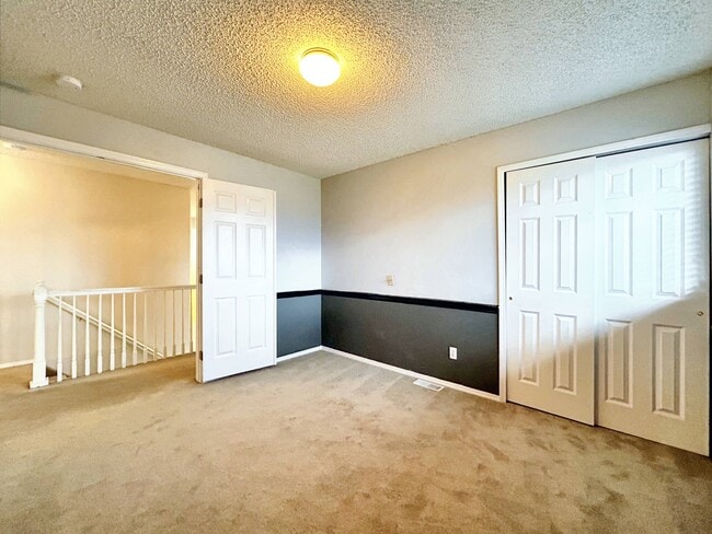 Building Photo - 236 Oxbow Dr