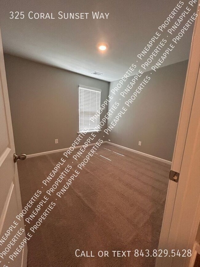 Building Photo - 325 Coral Sunset Wy