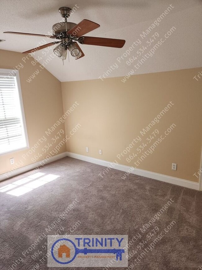 Building Photo - Holiday Move in Special! 3-Bedroom, 2-Bath Beauty Available Now!