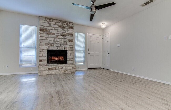 Building Photo - 12302 Deer Falls Dr