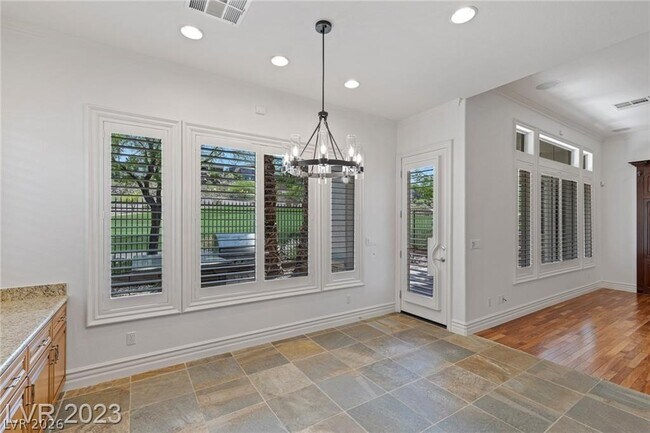 Building Photo - 1447 Foothills Village Dr