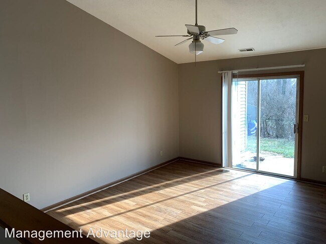 Building Photo - 2701-2703 Plaza Ln