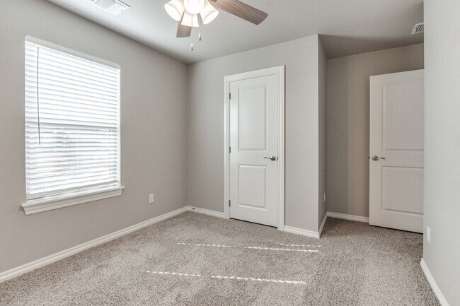 Building Photo - Modern New Construction in gated Delmar La...