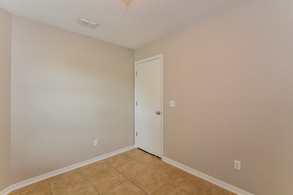 Building Photo - 201 Whiterapids Ct