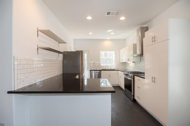 Building Photo - 5209 Delores Ave
