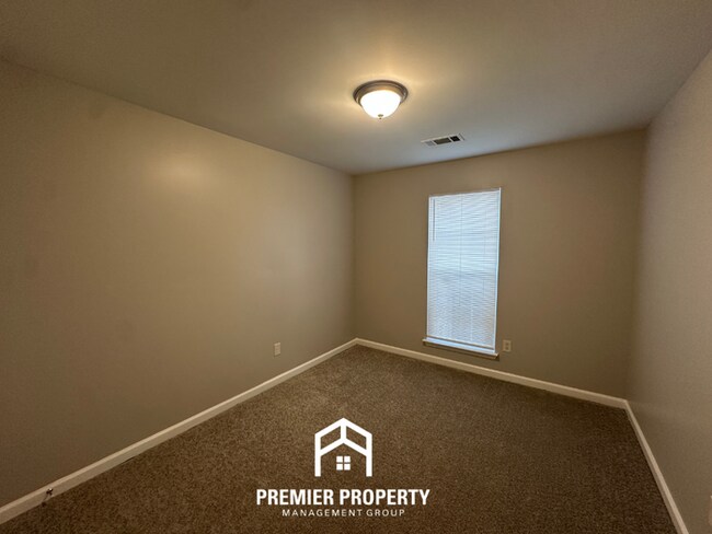 Building Photo - Newly Renovated 3BR Cordova Home | Vaulted Ceilings, Fireplace, 2-Car Garage & Luxury Primary Suite