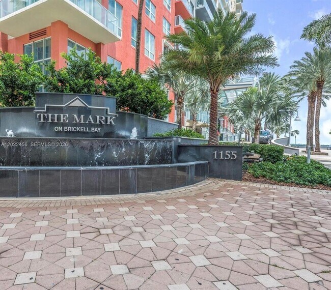 Building Photo - 1155 Brickell Bay Dr
