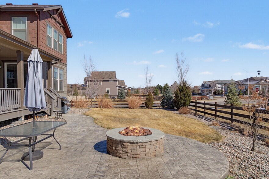 Building Photo - 2102 Summerlin Ln