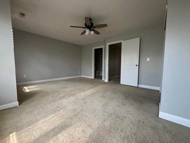 Building Photo - 5932 Winberry Creek Dr