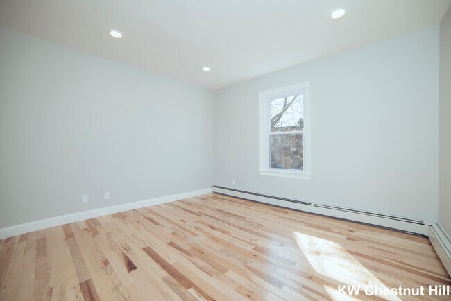 Building Photo - 10 Duffley Ct