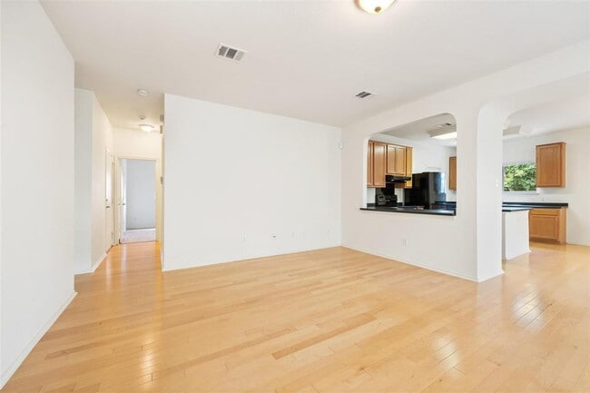 Building Photo - 2117 Sage Canyon Dr