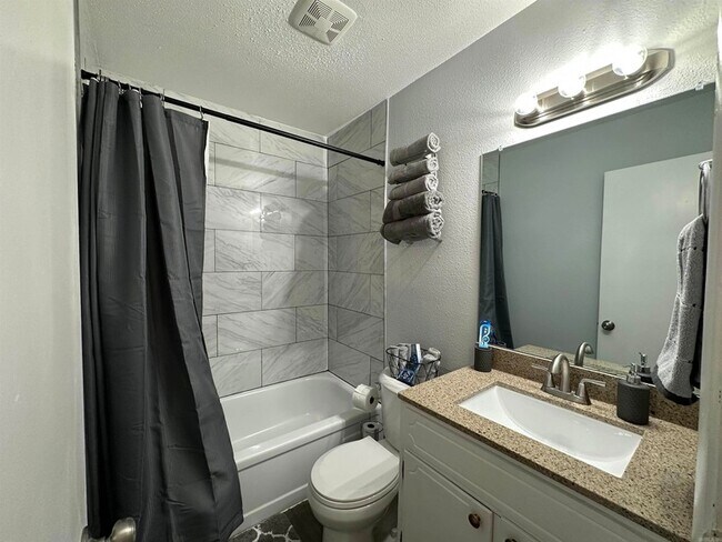 Building Photo - 3801 Elizabeth St