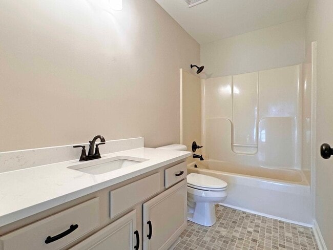 Building Photo - 289 Ballygar Ct