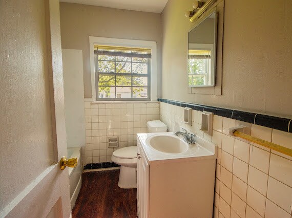 Building Photo - 5517 Court O