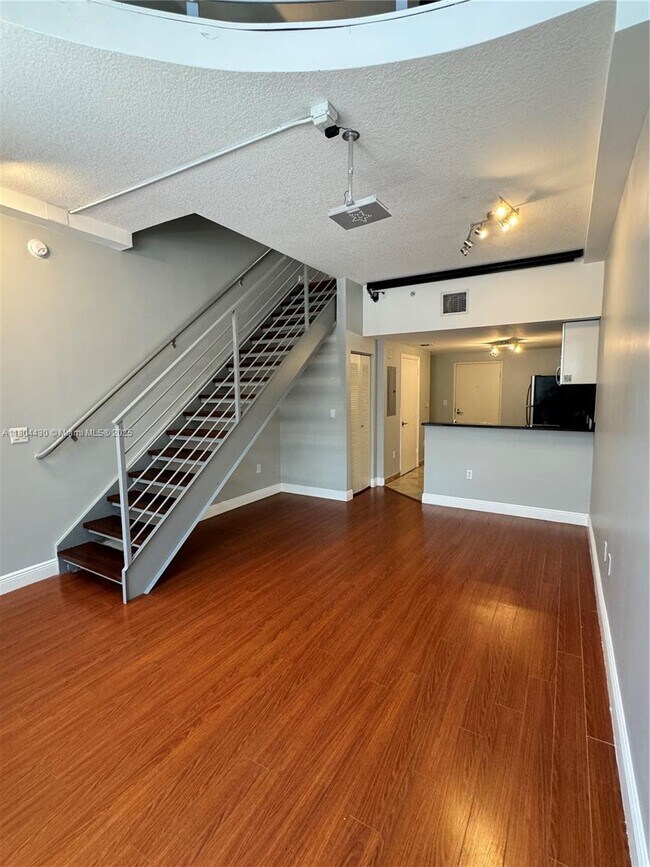 Primary Photo - 3339 Virginia St