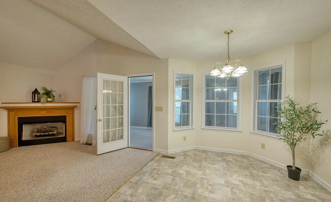 Building Photo - 2706 Martha Brooks Ln
