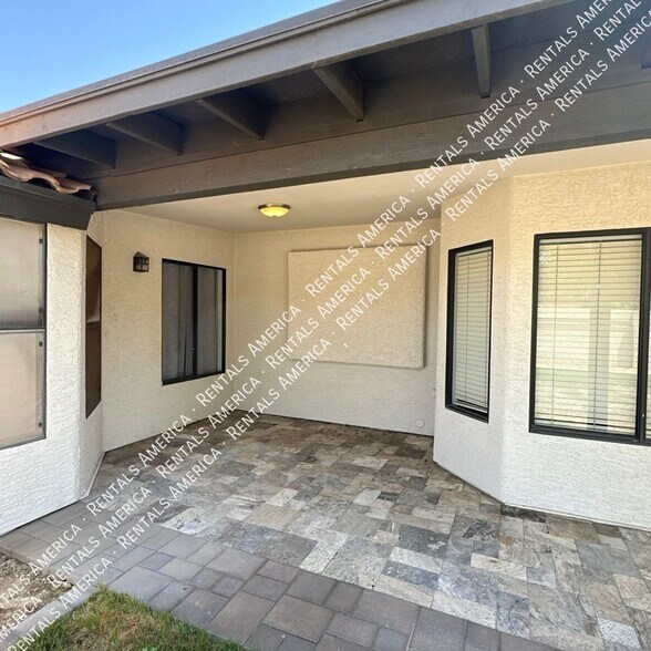Building Photo - 3802 N Wintergreen Way