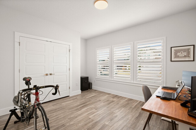 Building Photo - 9825 Evening Canopy Dr