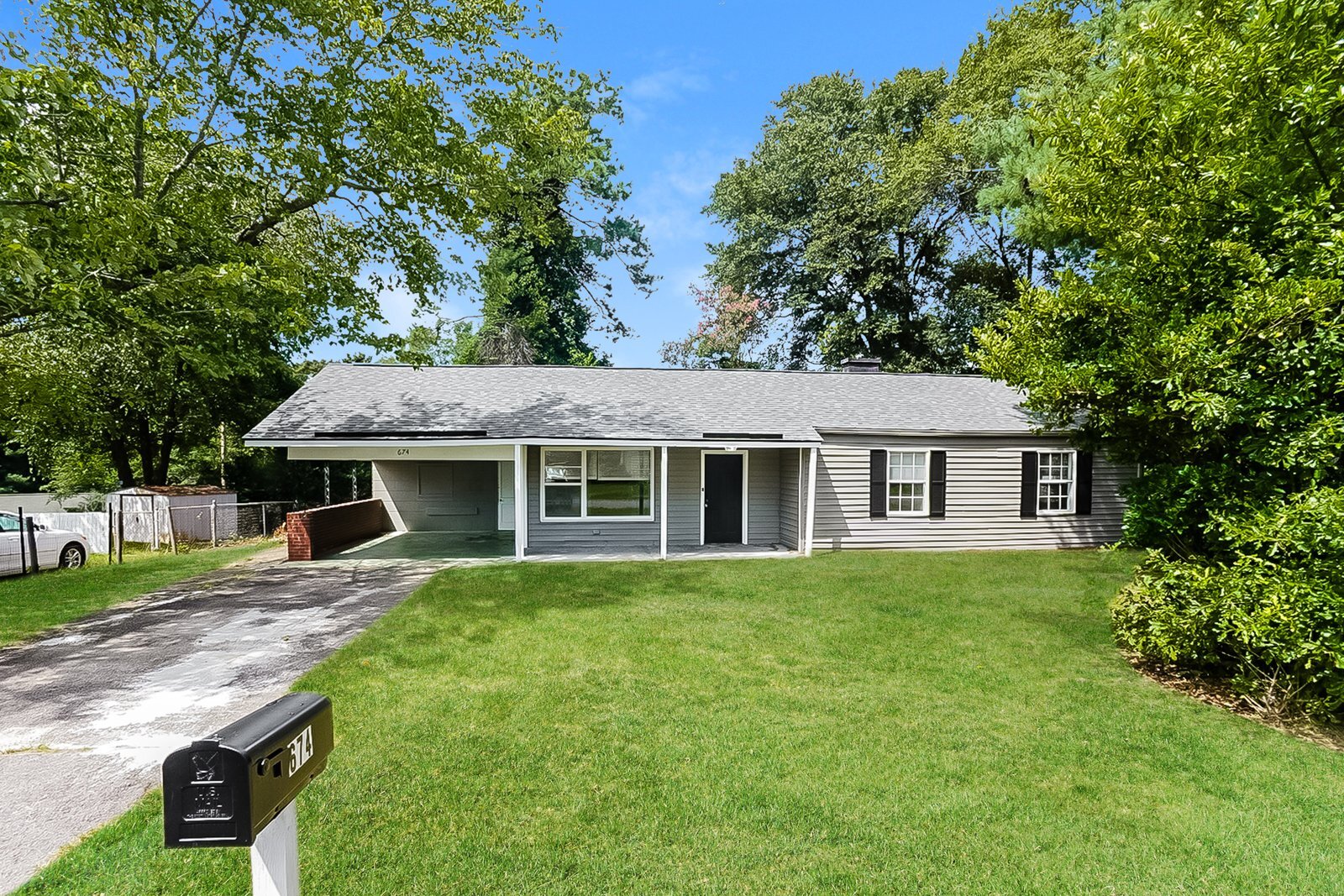 Building Photo - 674 Morton Ave NE