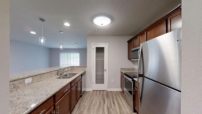 Building Photo - Condo Style Lower 1 Bedroom 1 Bathroom Apartment is Available