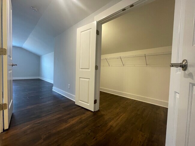 Walk In Closet in Upstairs Bedroom - 5100 Gracious Drive