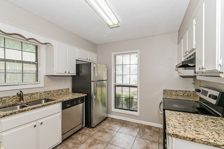 Building Photo - 6530 Castle View Cove