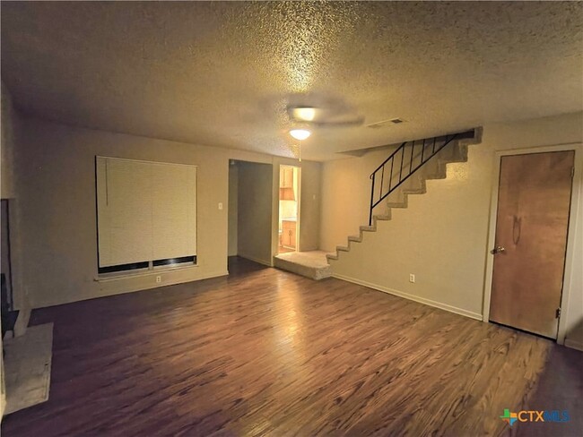 Building Photo - 1108 Covey Ln