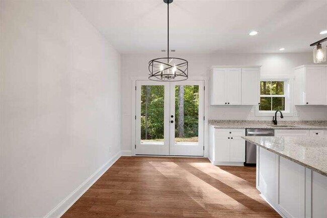 Building Photo - 2275 Hwy 19 N