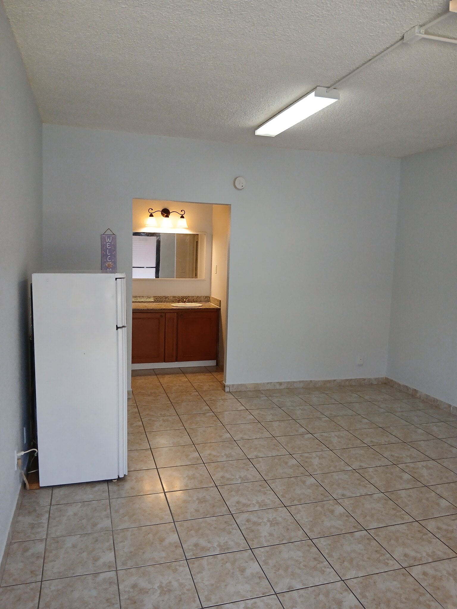 Building Photo - 8421 S Orange Blossom Trl