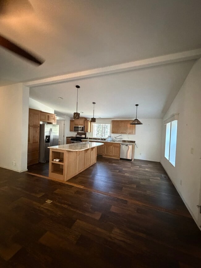 Building Photo - 13345 Pasquale Rd