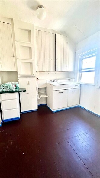 Building Photo - 23 Firglade St