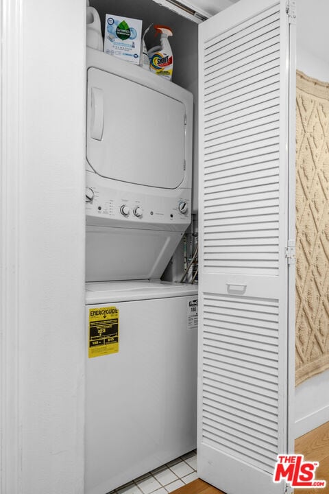 Building Photo - 20 Quarterdeck St