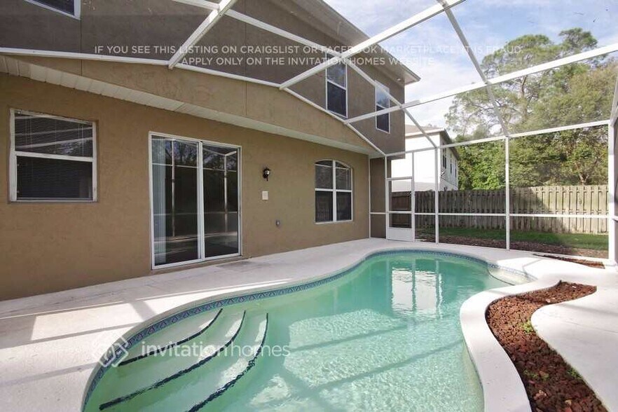 Building Photo - 127 Golfside Cir