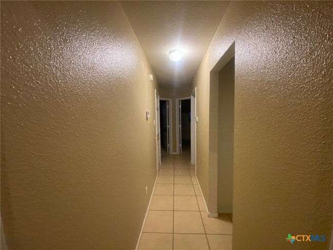 Building Photo - 2128 Modoc Dr