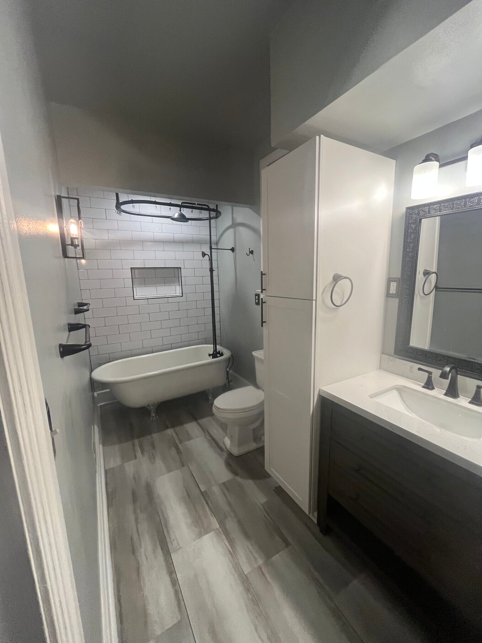 Building Photo - 589 Woodruff Place Middle Dr