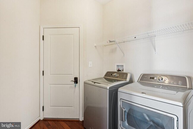 Building Photo - 15205 Orchard Farm Pl
