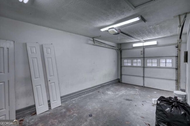 Building Photo - 2119 Briar Glen Ln SW