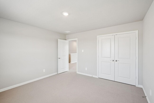 Building Photo - 714 London Town Ln