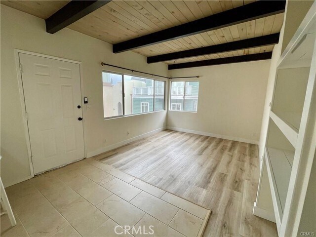Building Photo - 204 18th Pl