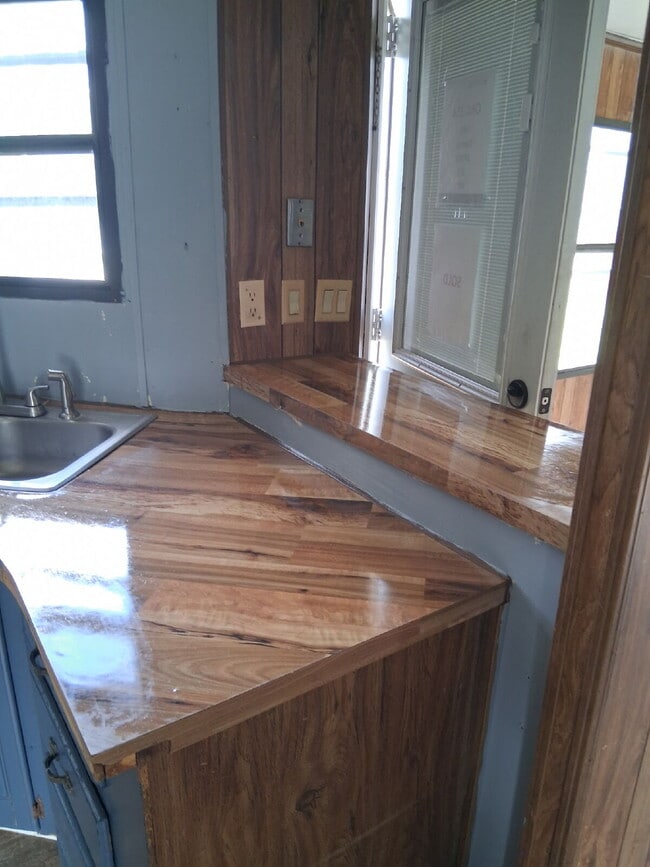 Building Photo - RENT or  Rent to Own Opportunity!