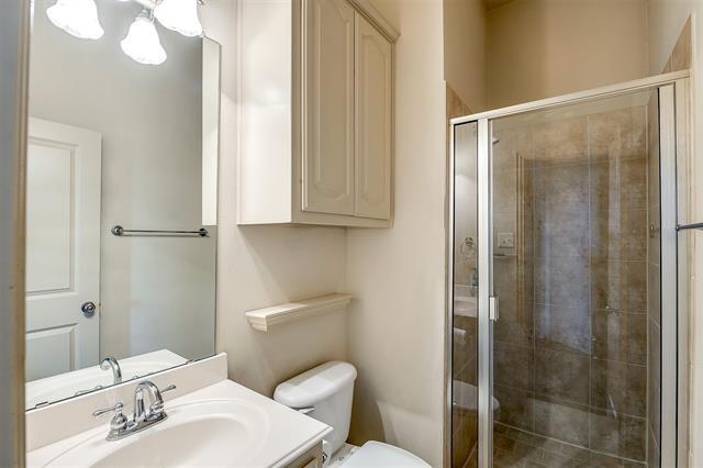 Building Photo - 1505 E Branch Hollow Dr