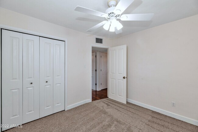 Building Photo - 2501 E Highland Ave
